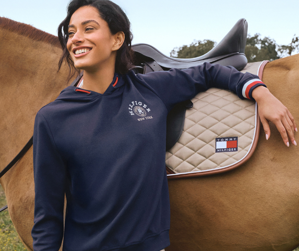 WOMEN'S APPAREL & FOOTWEAR